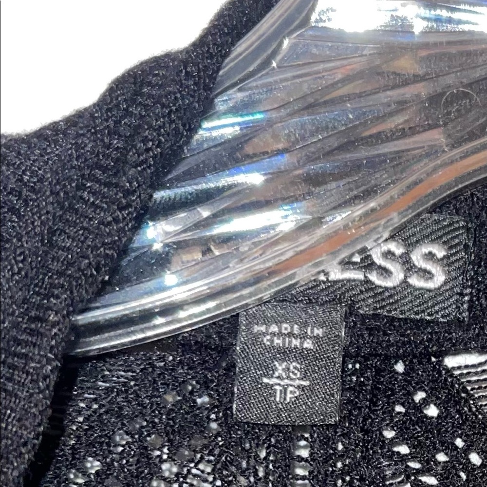 Express Cardigan 🔴 All $5 items buy 2 get 1 free - Picture 2 of 2